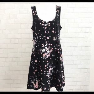 LC Lauren Conrad. Size L. Worn once. Black floral